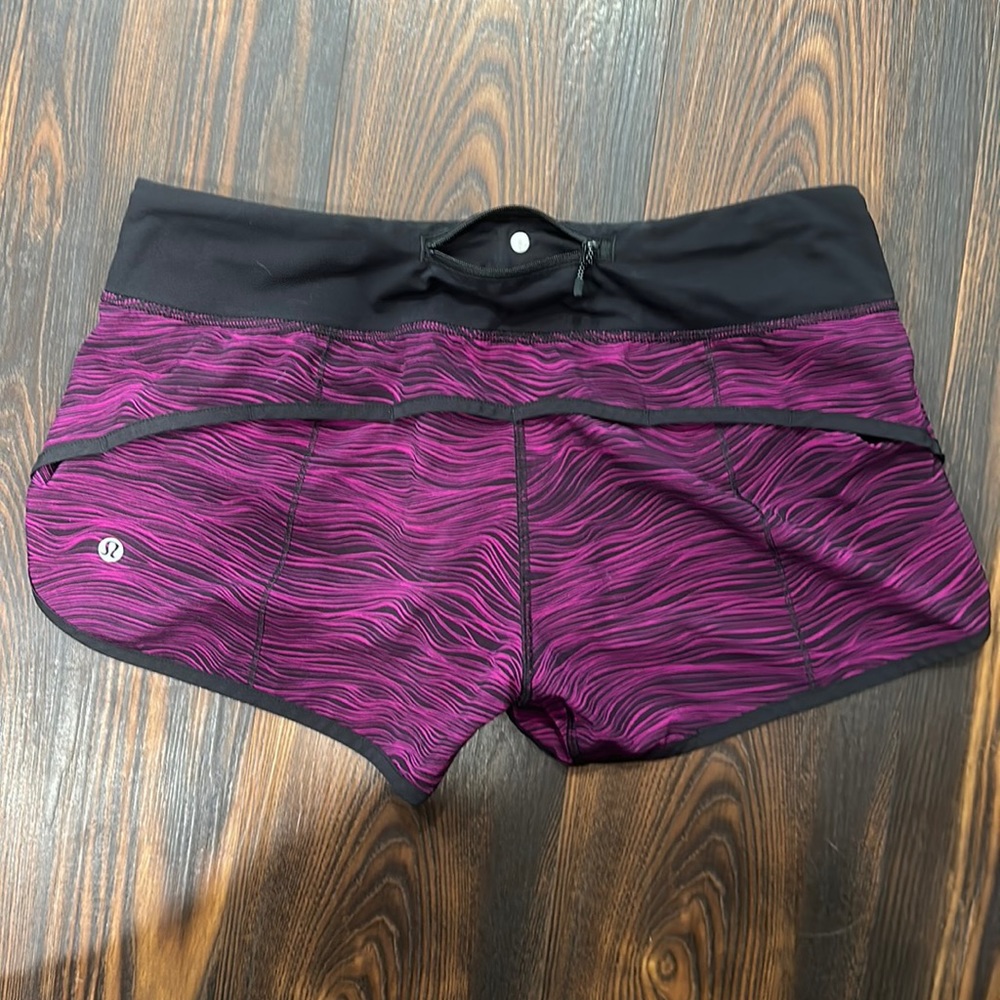 Lululemon speed up shorts. -2.5 inseam GUC